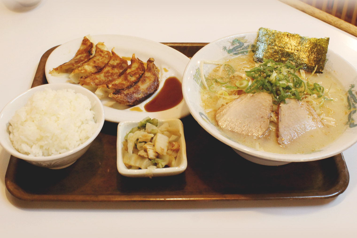 Bセット(めん類+ライス+餃子5個)”ねぎラーメン”1,000円(税込)